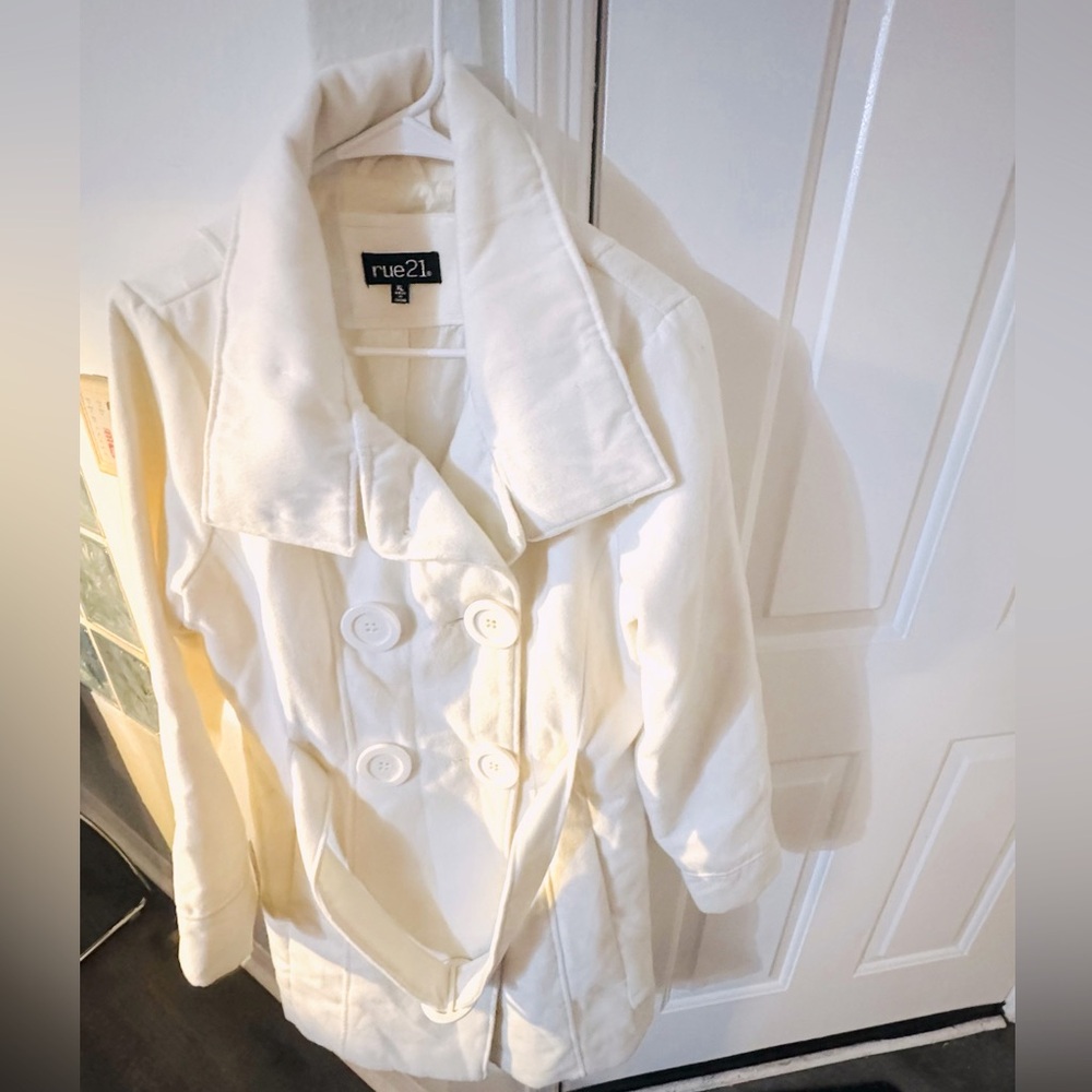 Rue 21 white XL peacoat